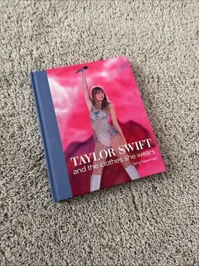 Taylor Swift Book NEW